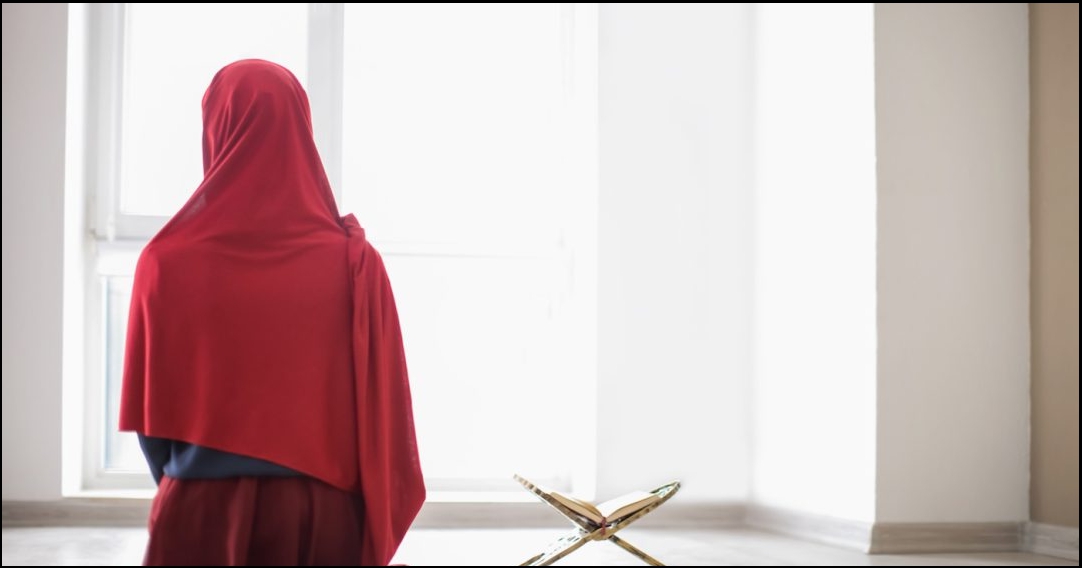 SJ: Seputar Wanita Membuka Hijabnya dari Pamannya Bapak dan Pamannya Ibu
